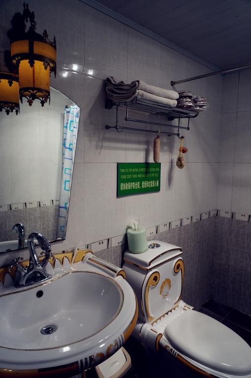 Templeside Deluxe Hutong Hotel Peking Zimmer foto